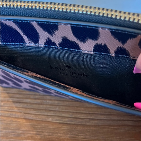 NWT Kate Spade New York Women’s Lucy Spotted Animal Print Medium L Zip Wristlet - Picture 5 of 9